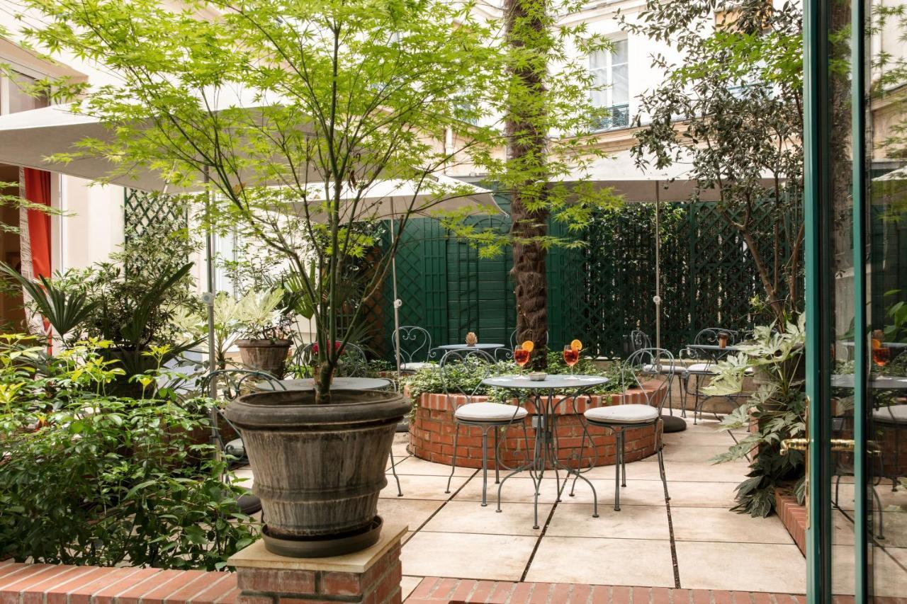 Familienzimmer mit Gartenblick