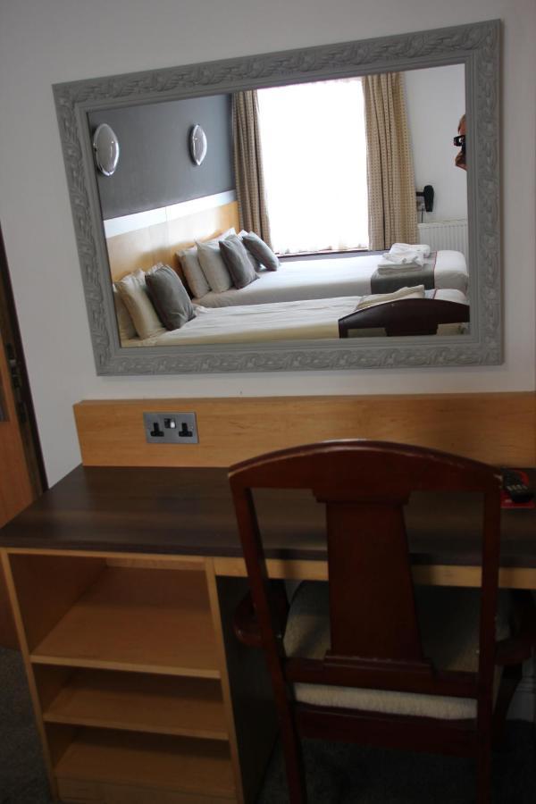Deluxe Quadruple Room,1030915756:JPEG