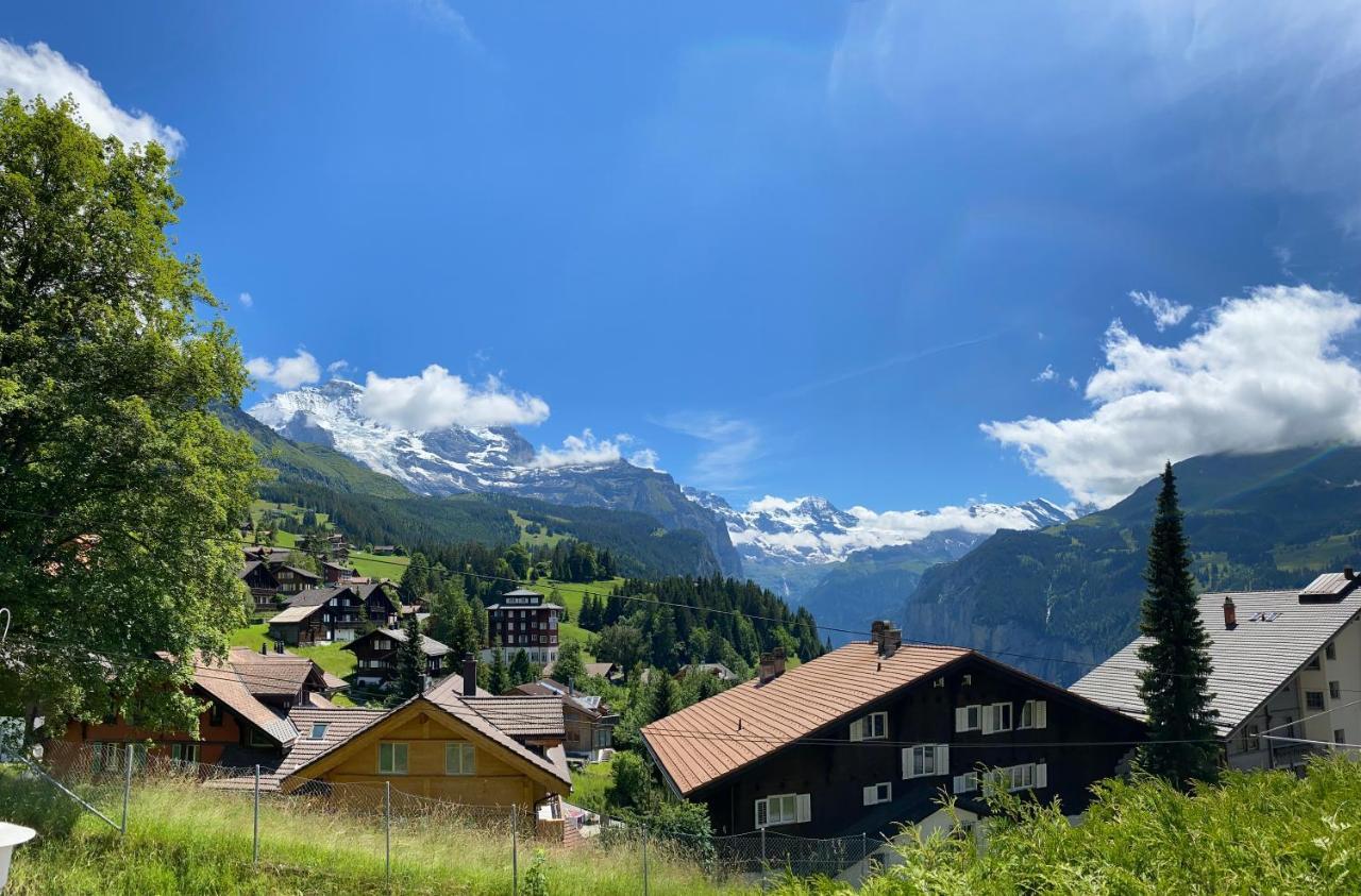 Familiensuite mit Balkon