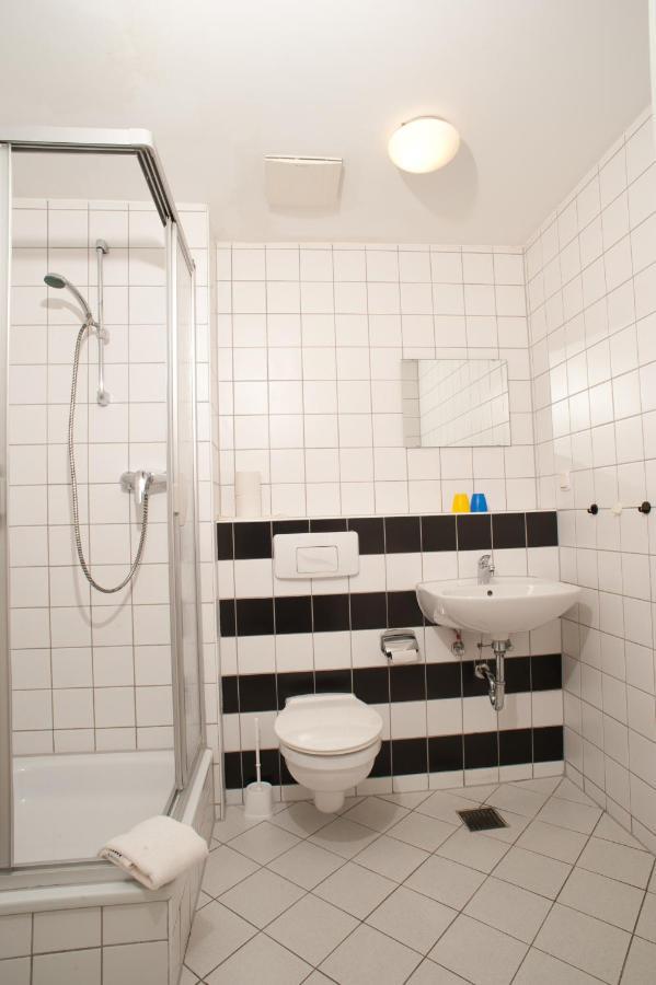 Zweibettzimmer mit Gemeinschaftsbad