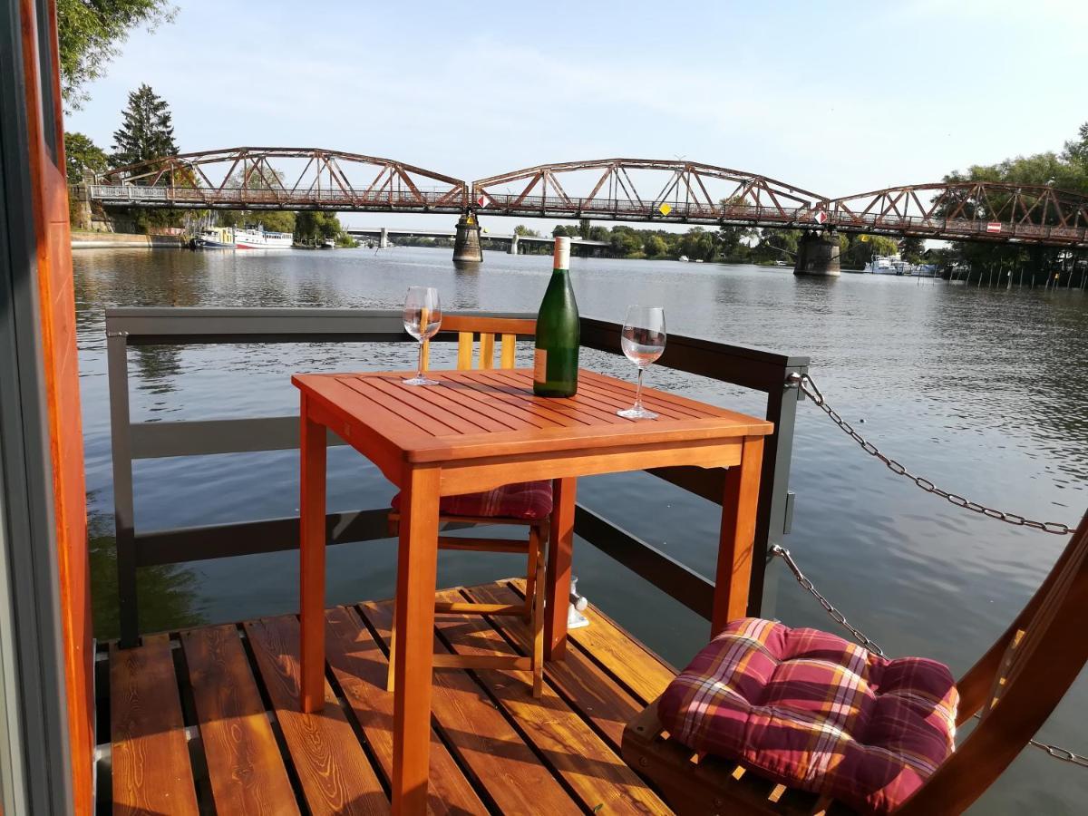 Bungalow am Wasser