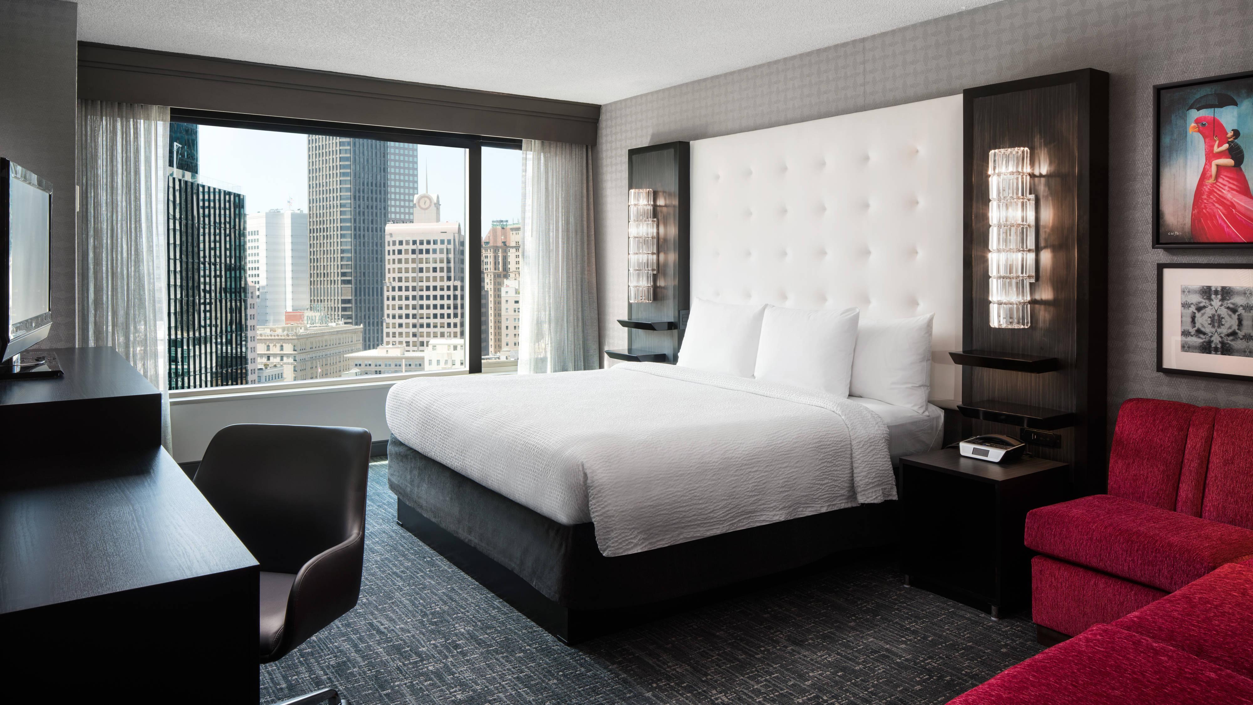 Zimmer mit Kingsize-Bett, Stadtblick und barrierefreier Badewanne - barrierefrei