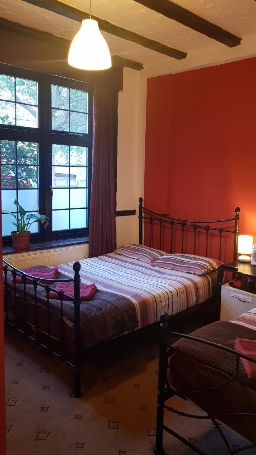 Dreibettzimmer mit Bad