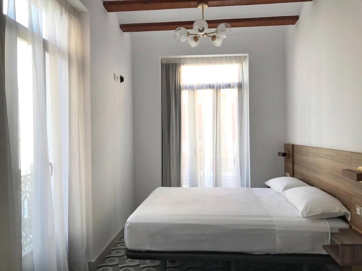Dreibettzimmer mit Balkon