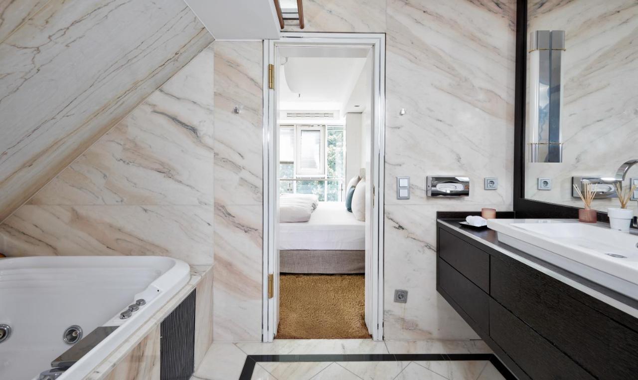 Penthouse Suite