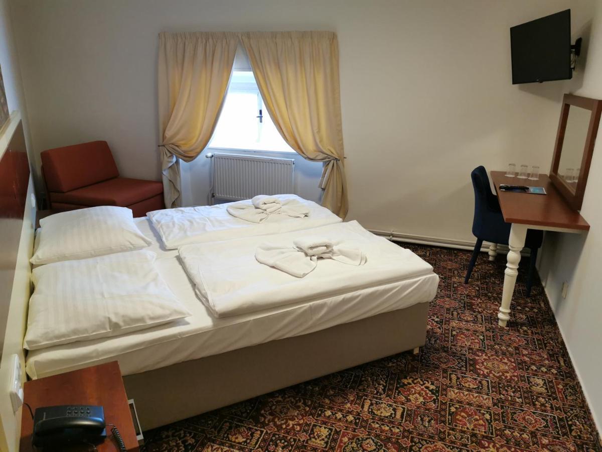Standard Doppel- oder Zweibettzimmer
