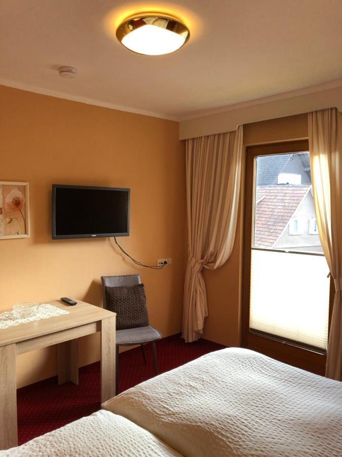Doppelzimmer mit Balkon