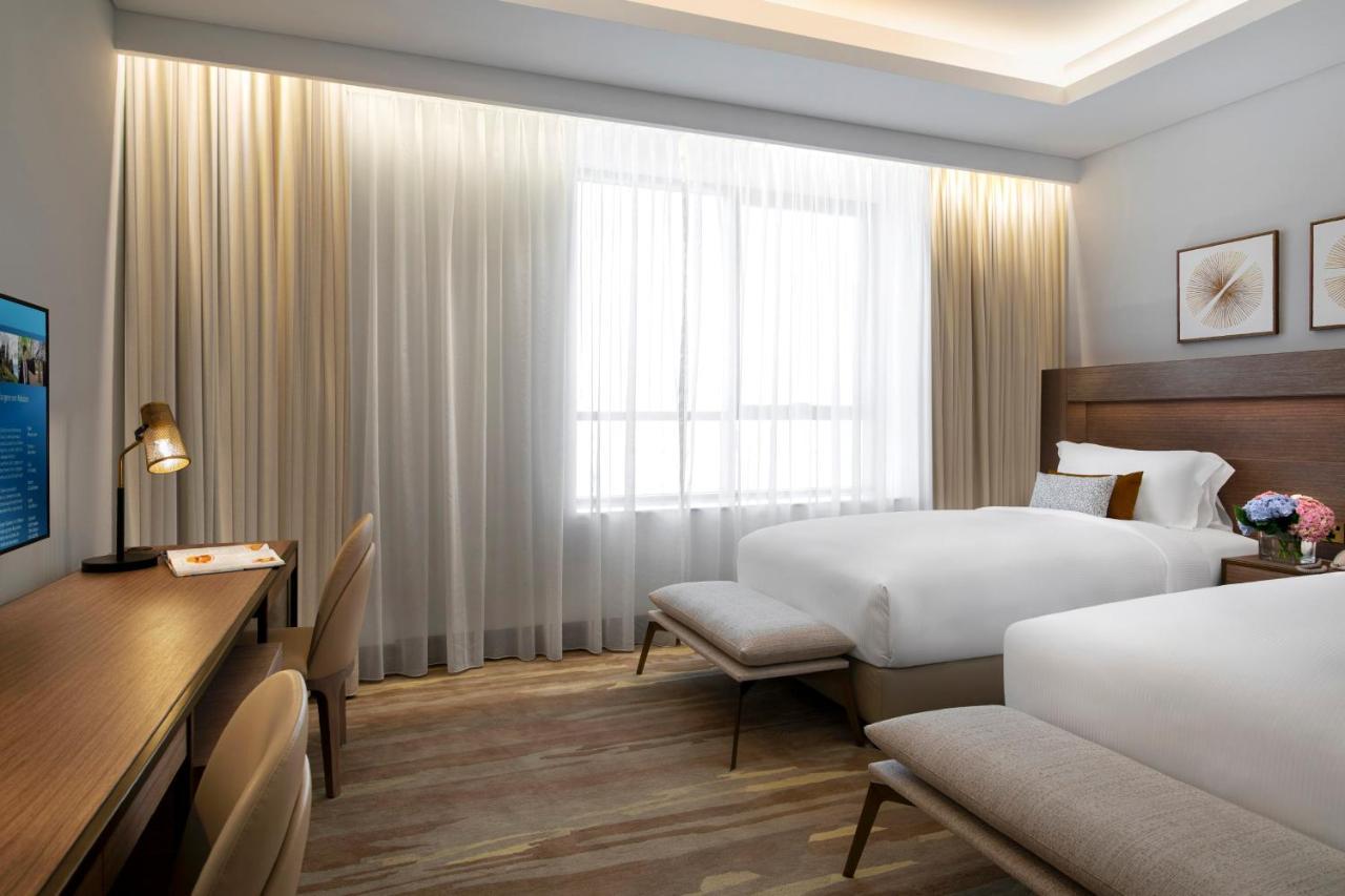 Suite mit 2 Schlafzimmern und Poolblick