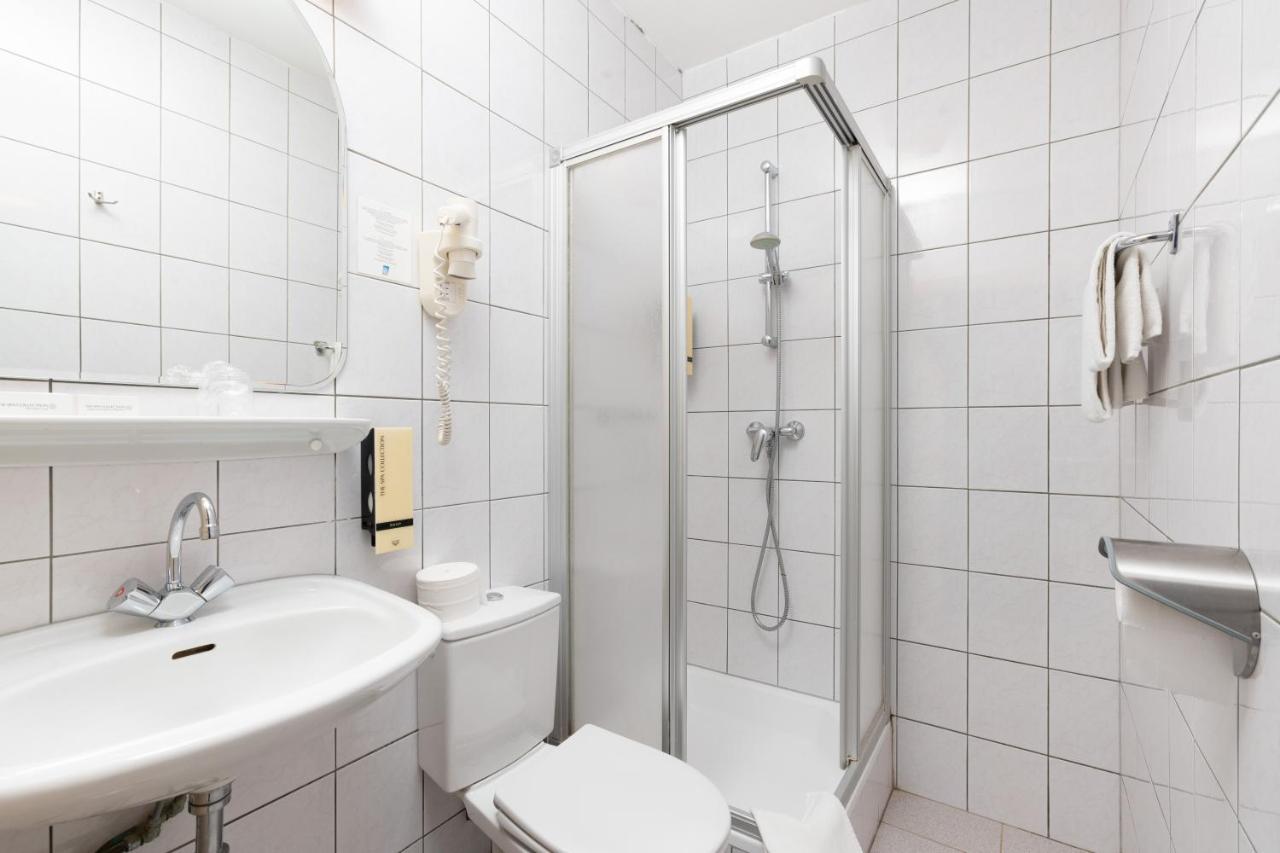 Kleines Zweibettzimmer