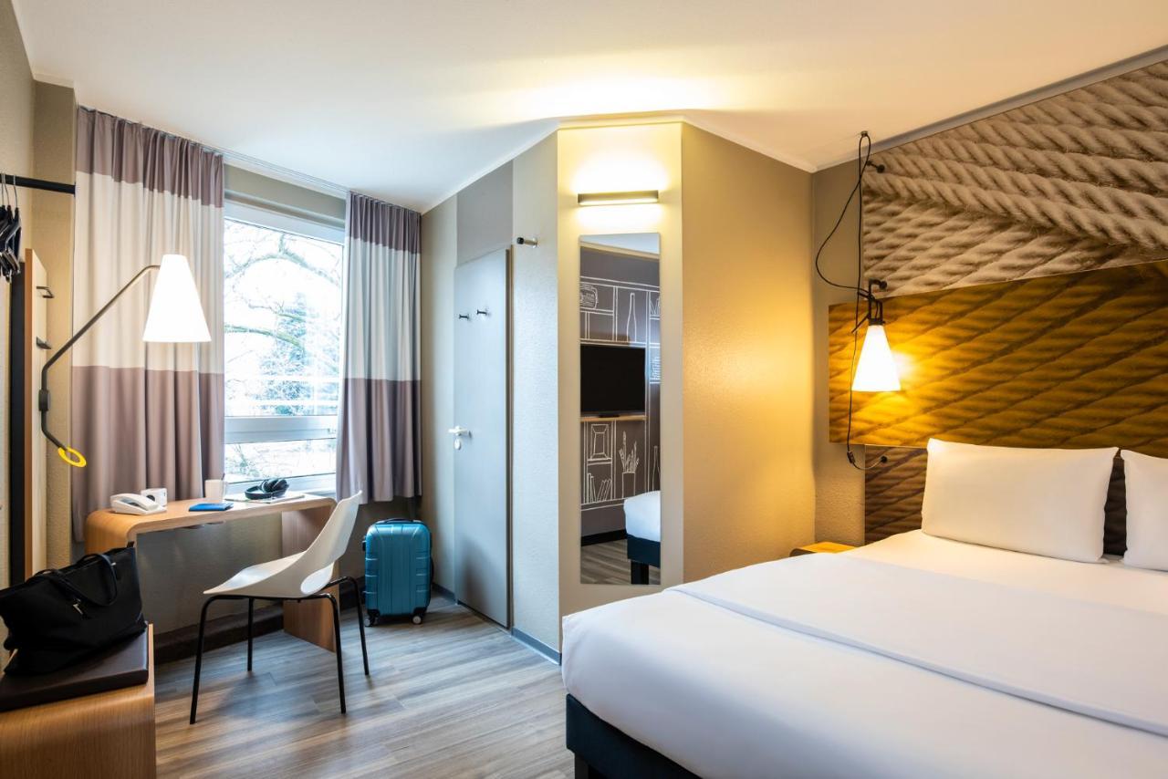 Standard Zimmer mit Kingsize-Bett