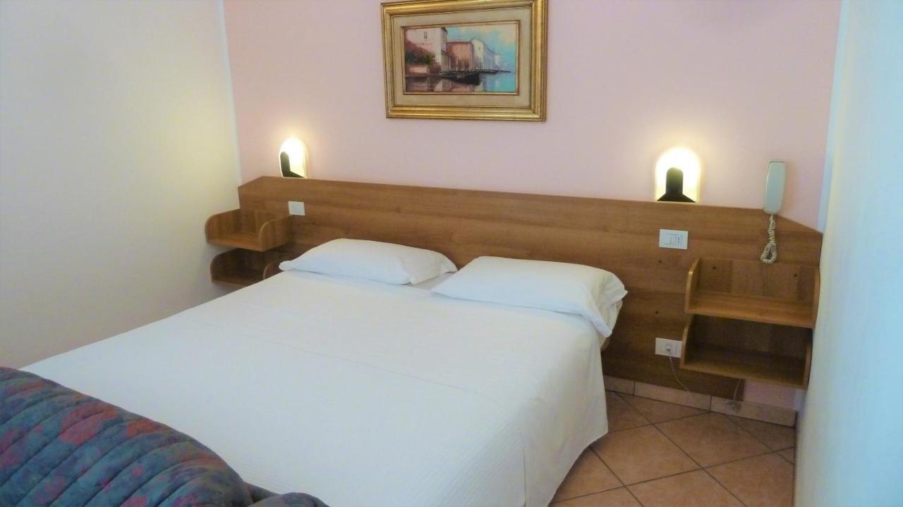 Doppelzimmer mit Balkon und Bergblick