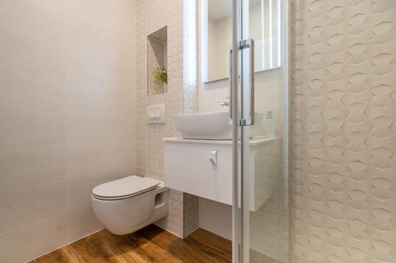 Double Room with Courtyard View,1072428187:JPEG