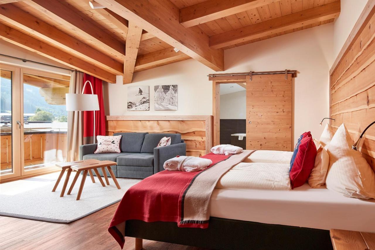 Familiensuite mit Balkon