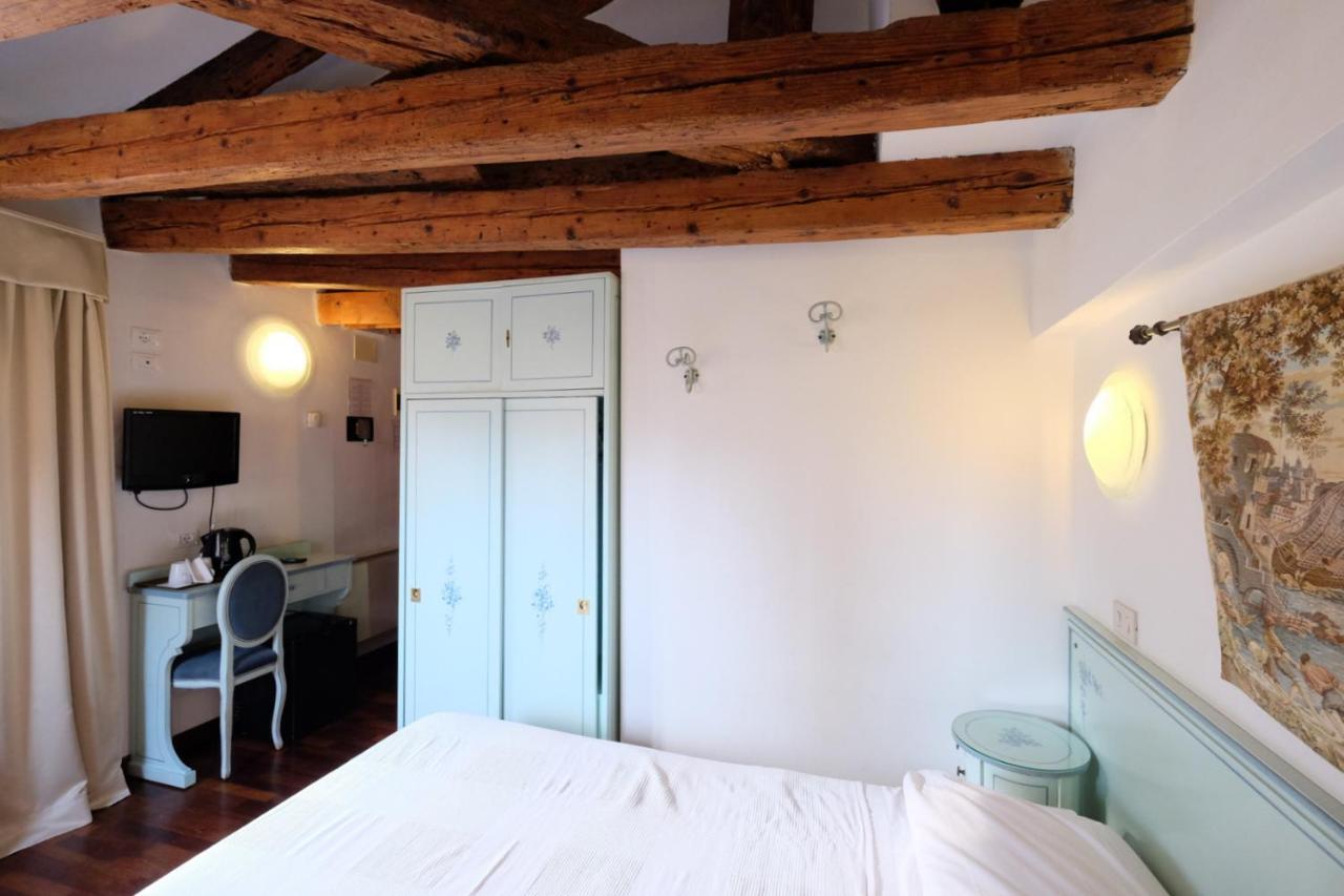 Standard Doppel- oder Zweibettzimmer
