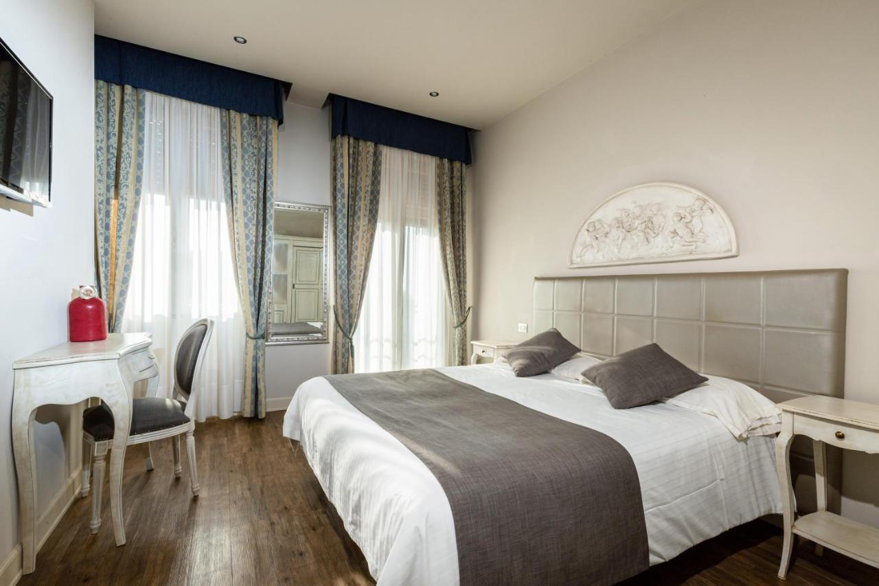 Comfort Doppel- oder Zweibettzimmer mit eingeschränktem Seeblick