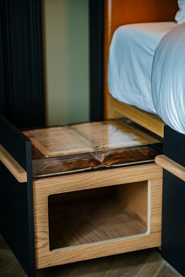 Deluxe Doppelzimmer (Hugo de Groot)