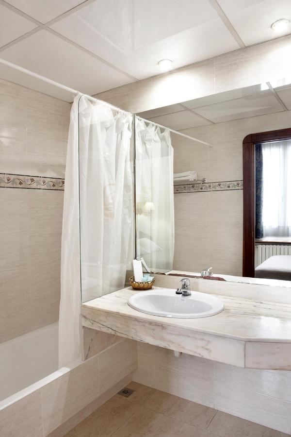 Dreibettzimmer