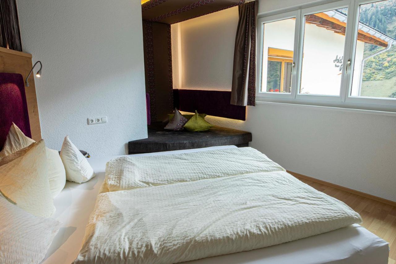 Suite mit Bergblick