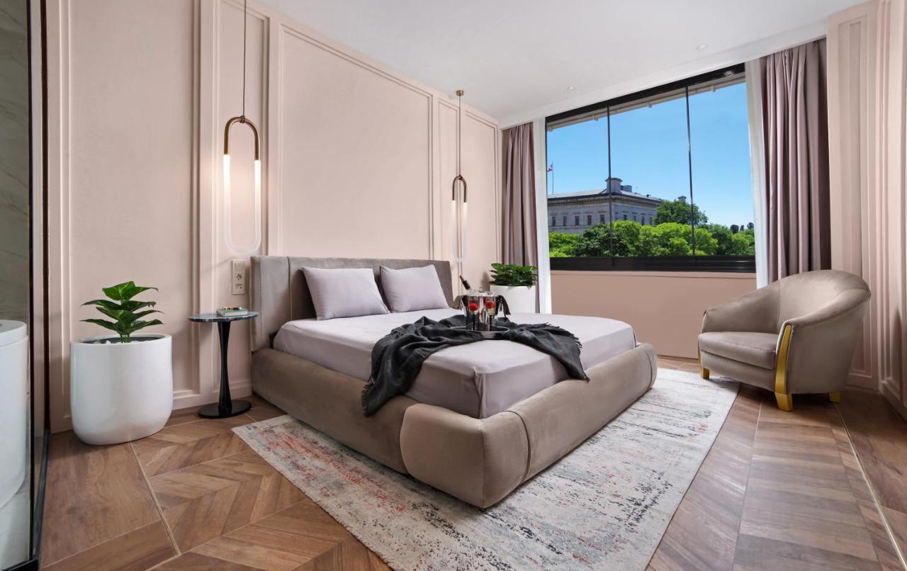 Suite mit Kingsize-Bett, türkischem Hamam und Badewanne
