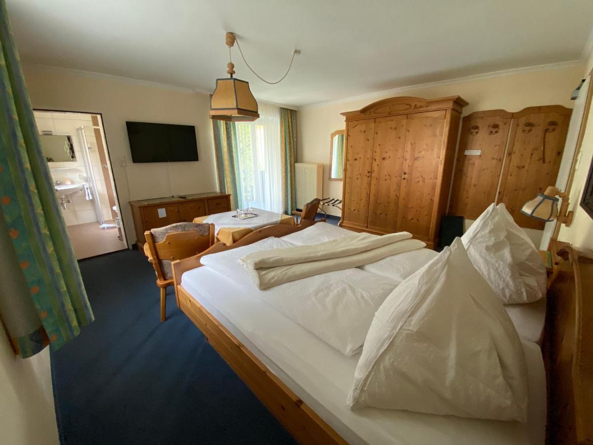 Doppelzimmer mit Balkon