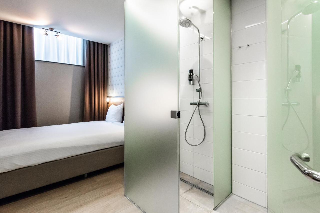 Doppelzimmer im Semi-Souterrain