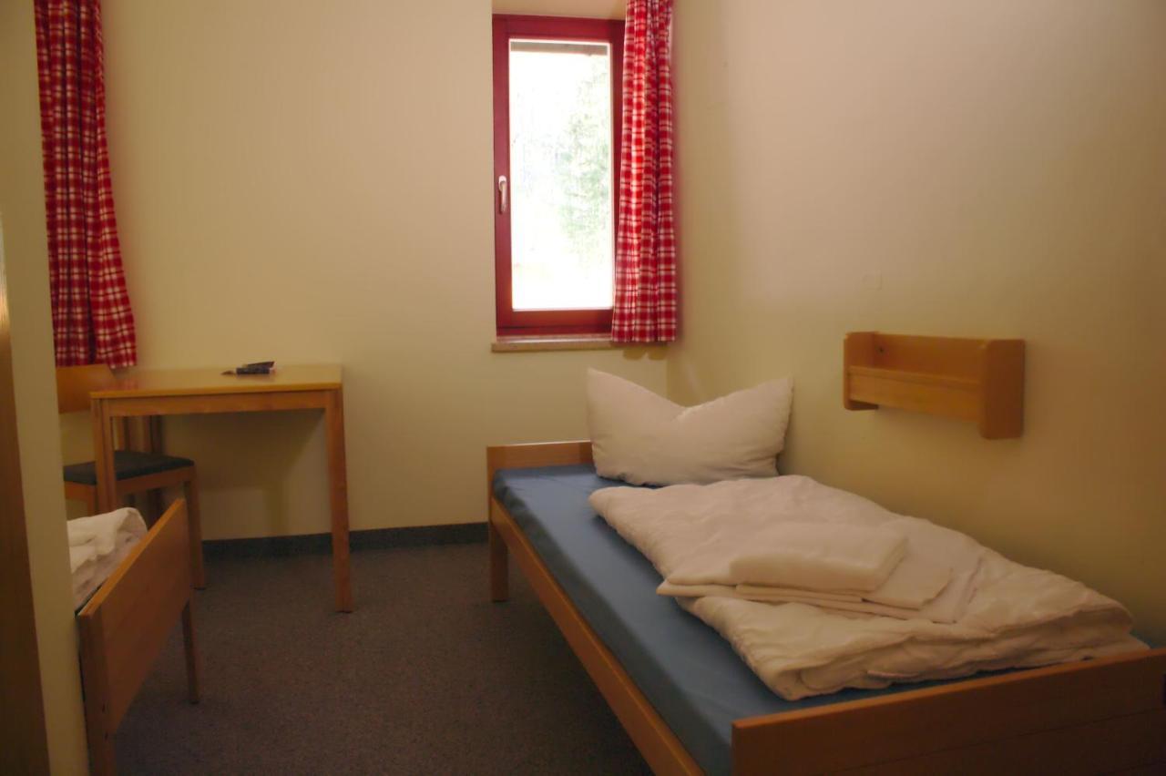 Doppel-/Zweibettzimmer mit Bergblick
