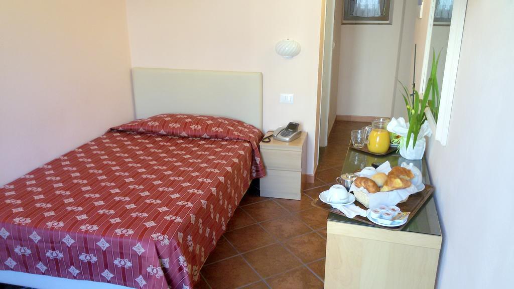 Comfort Single Room with Garden View
