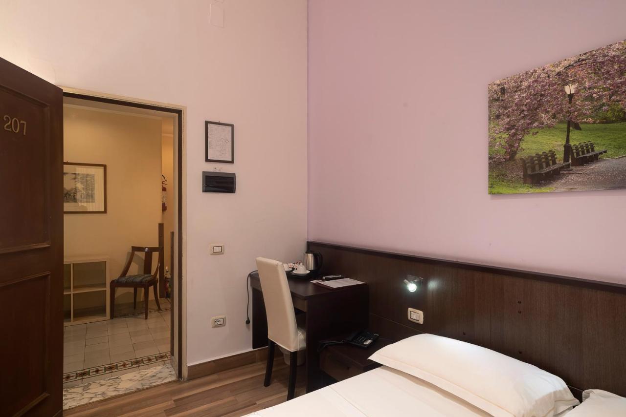 Doppel- oder Zweibettzimmer