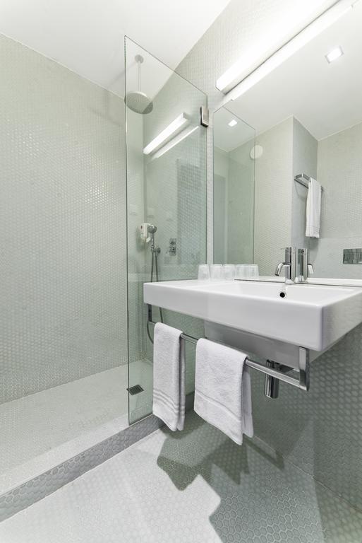 Zweibettzimmer mit Stadtblick