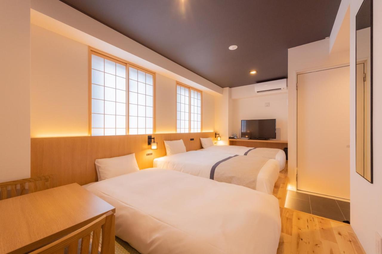 Modernes Zweibettzimmer im japanischen Stil