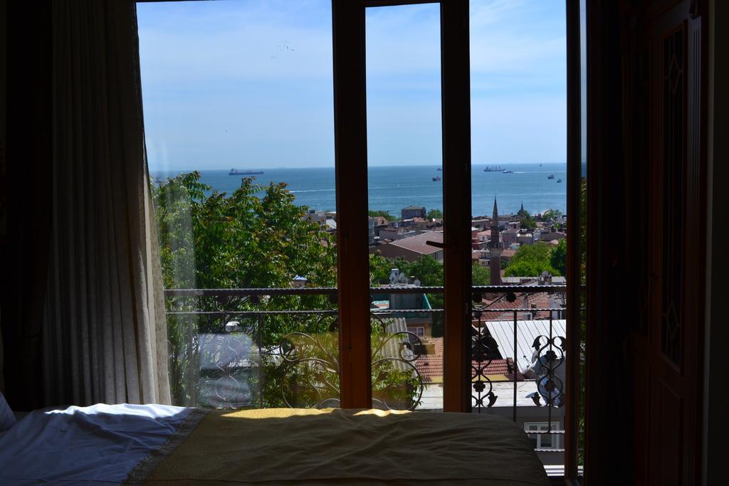 Dreibettzimmer mit Meerblick