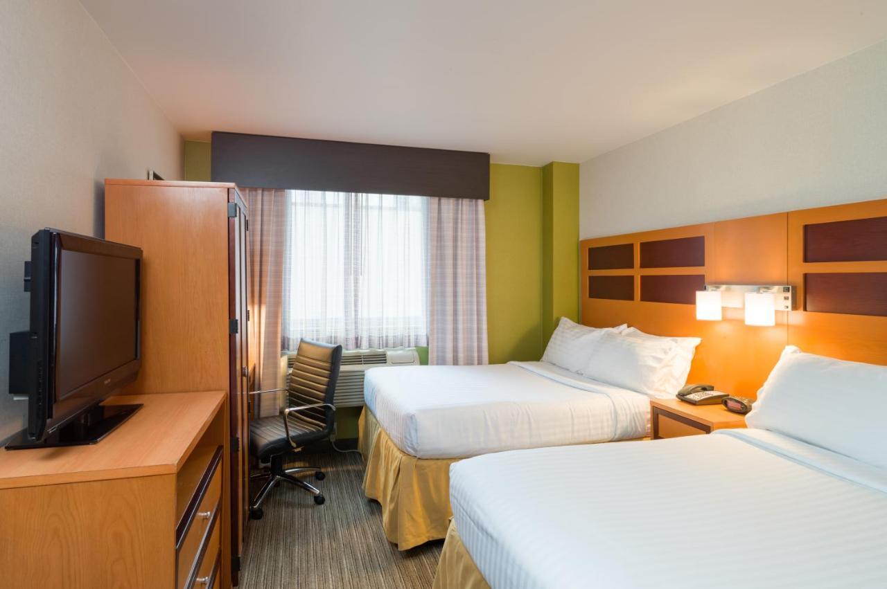 Doppelzimmer mit 2 Doppelbetten - höhere Etage