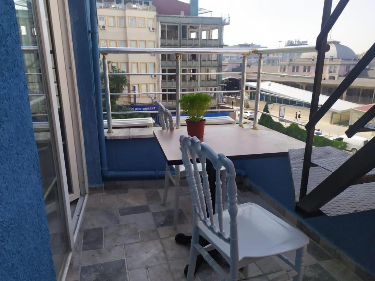 Dreibettzimmer mit Balkon