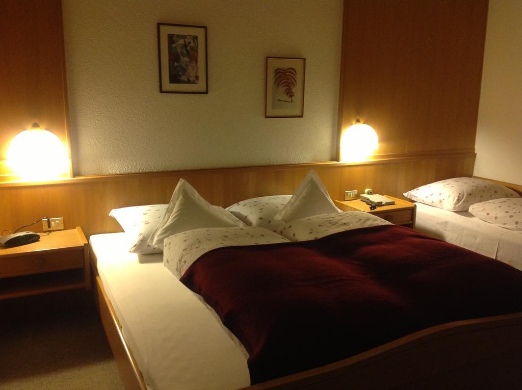 Dreibettzimmer mit Südbalkon