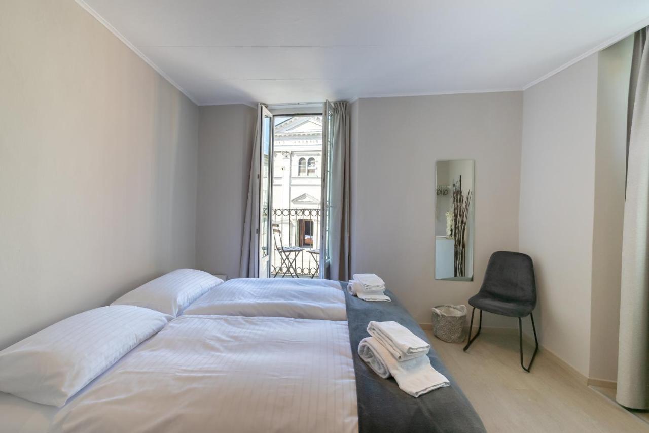 Zweibettzimmer mit Balkon