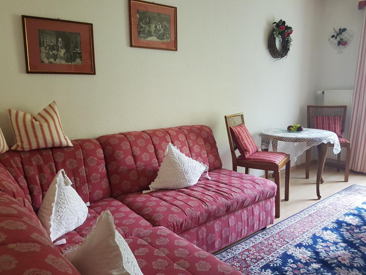 Apartment mit Balkon