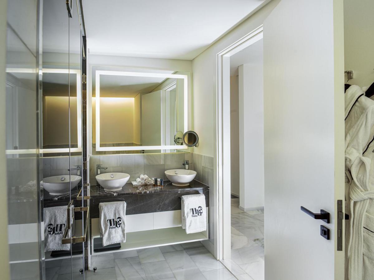 Familiensuite mit zwei Schlafzimmern und Blick auf die Palm Suite