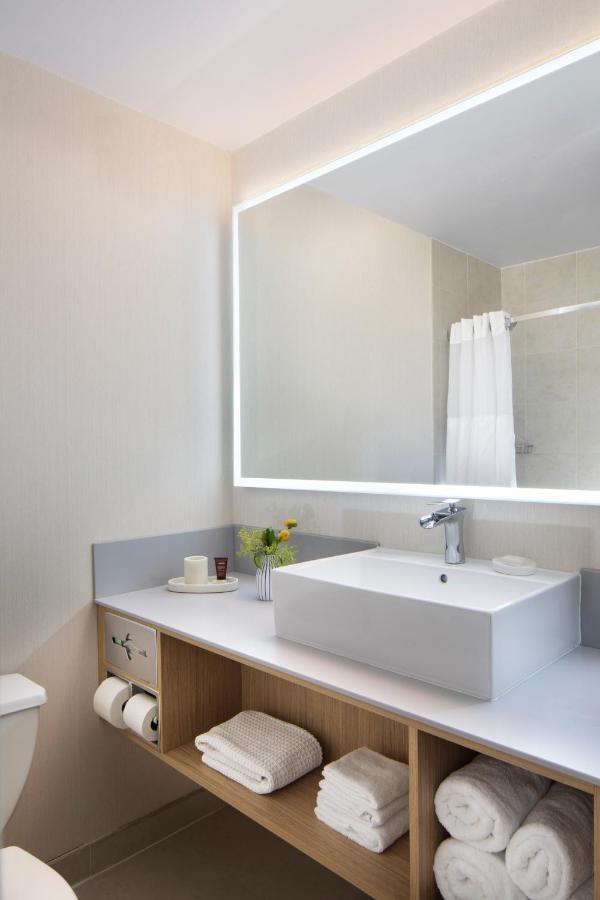 Executive Zimmer mit 2 Queensize-Betten und Stadtblick - obere Etage - Nichtraucher