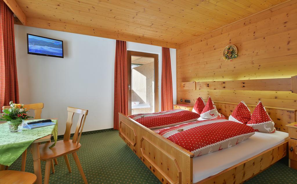 Doppelzimmer mit Balkon