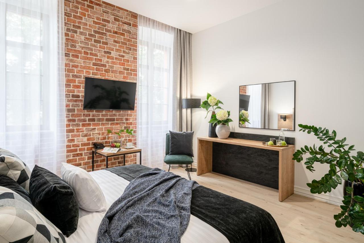 Standard Zimmer mit Kingsize-Bett