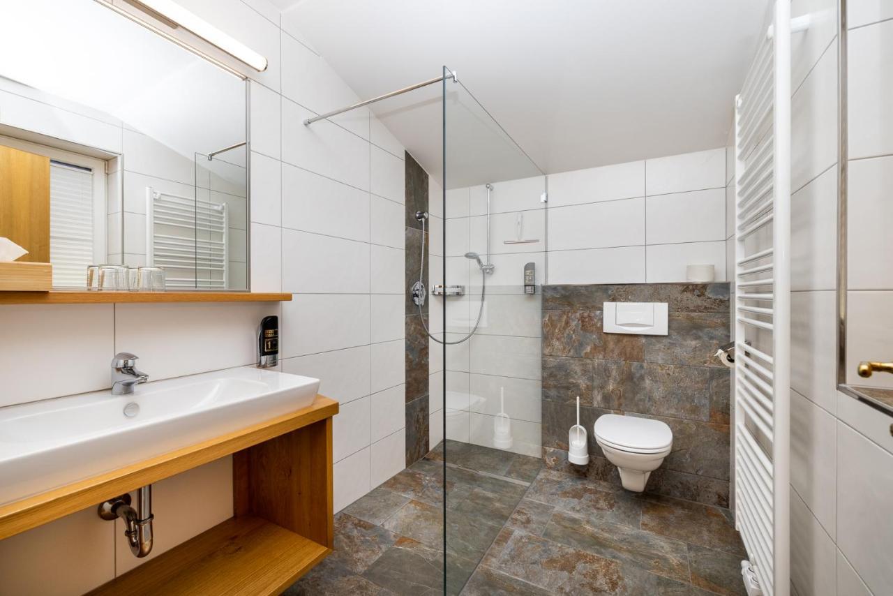 Doppelzimmer mit Balkon