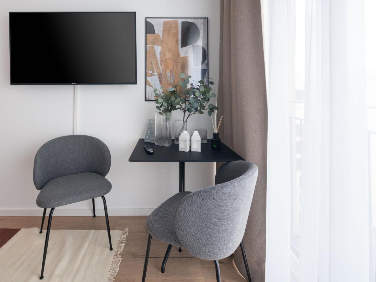 Suite M