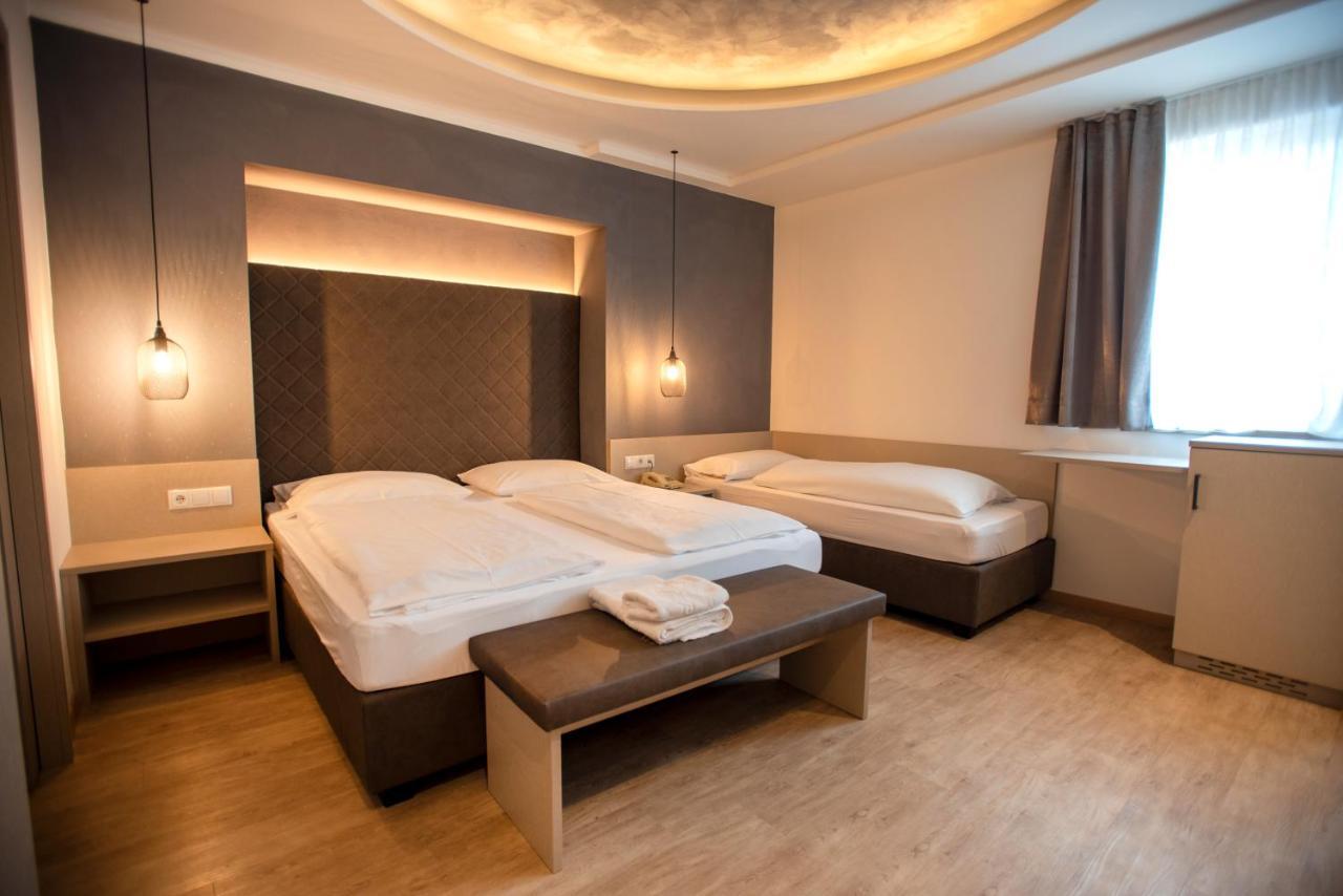 Dreibettzimmer