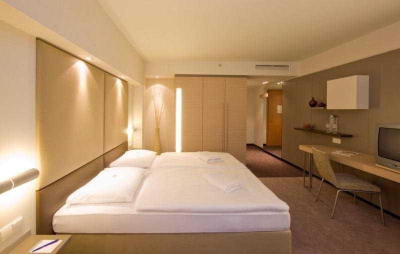 Deluxe Double or Twin Room,1277048758:JPEG