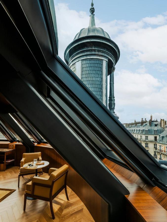 Suite The Nest mit Blick über die Dächer von Paris – Atelier