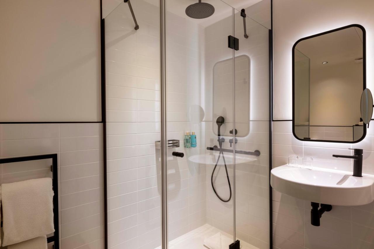 Familienzimmer mit Dusche
