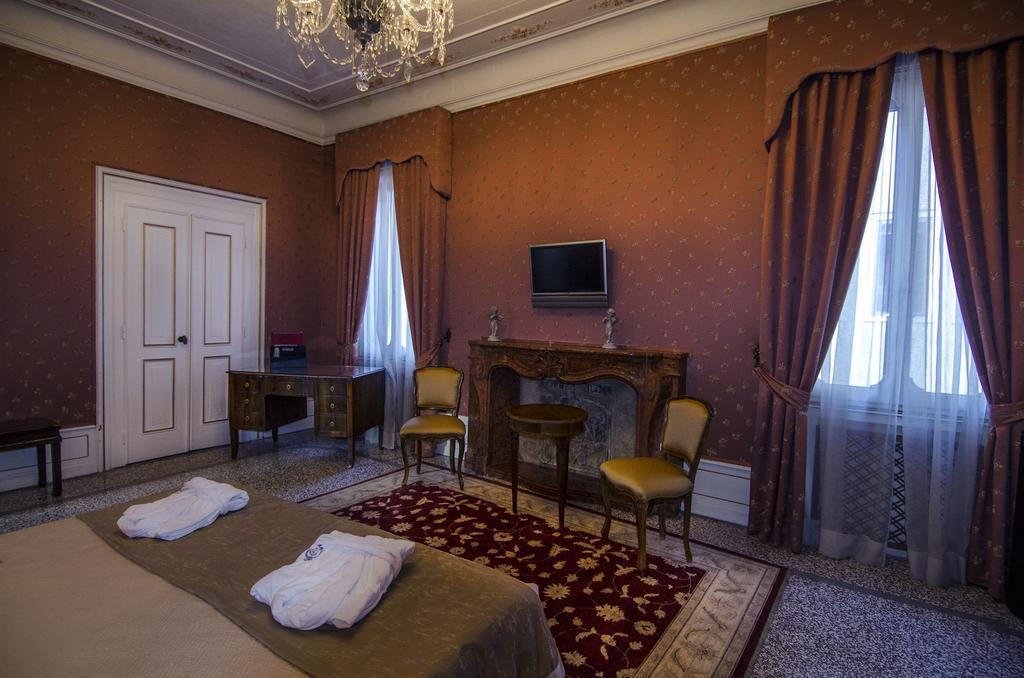Deluxe Doppel-/Zweibettzimmer