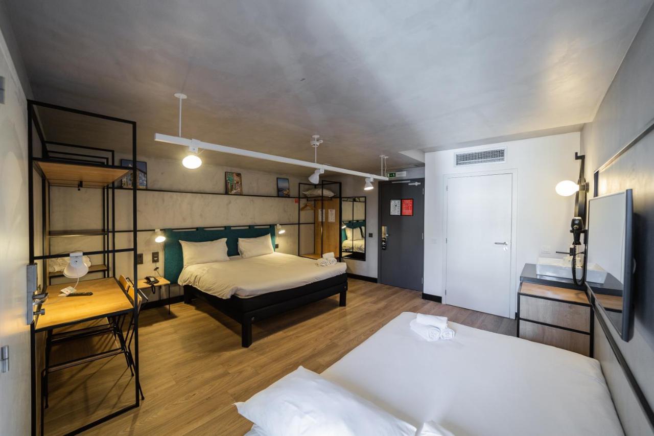 Familienzimmer mit 1 Doppelbett und 1 Schlafsofa