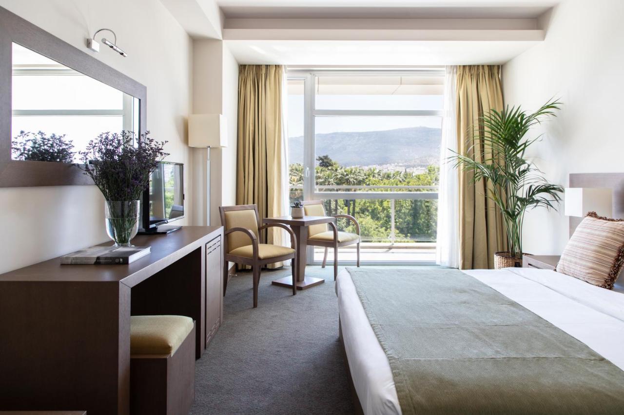 Deluxe Doppel-/Zweibettzimmer mit Balkon