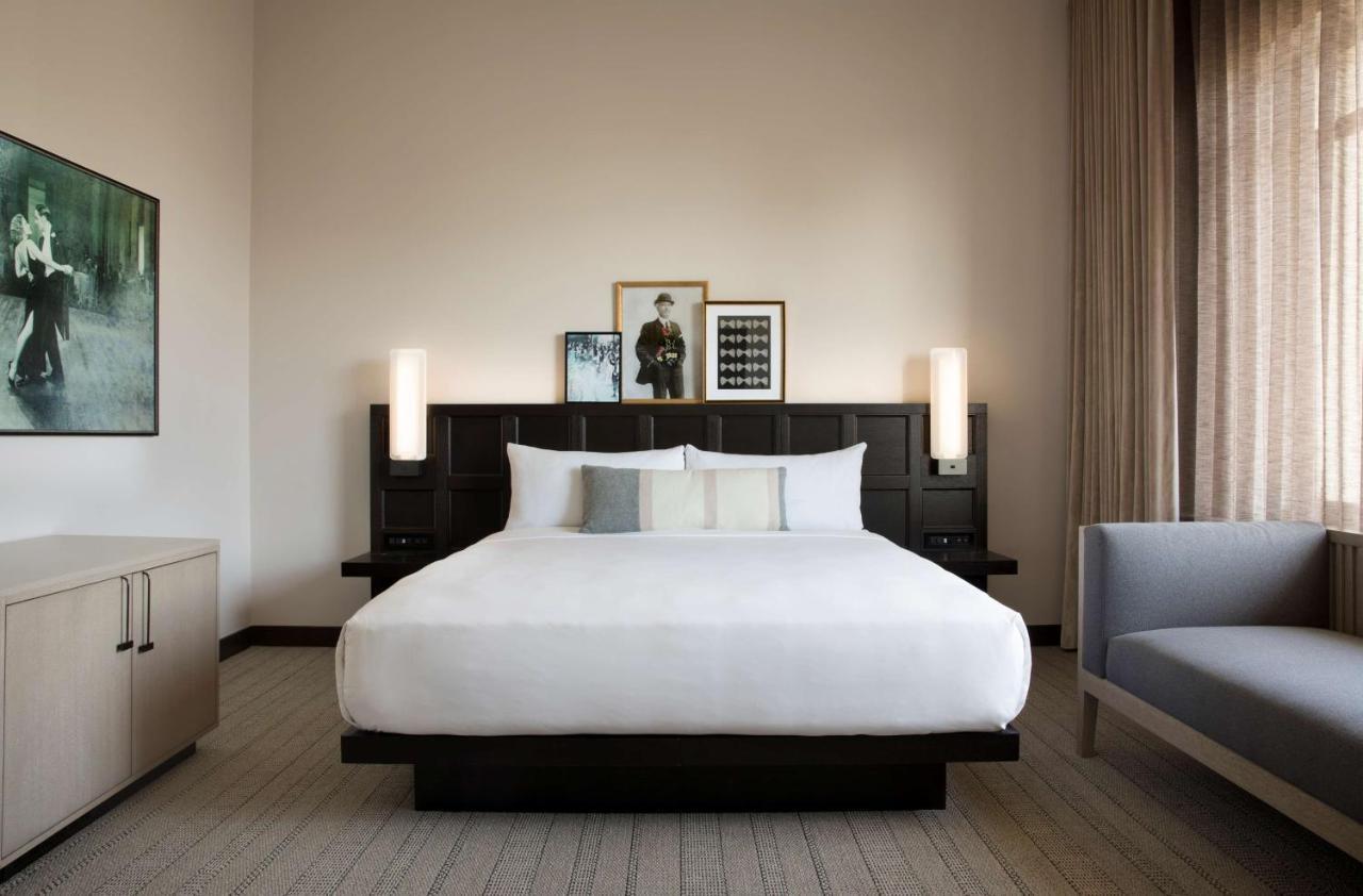 Deluxe Zimmer mit Kingsize-Bett